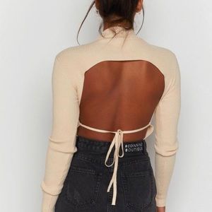 Backless long sleeve shirt